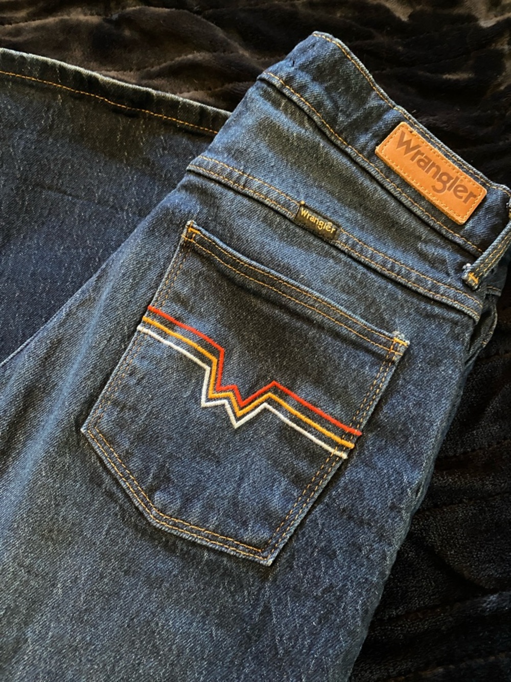 Wrangler Women's Dark Blue Denim Flare Jeans with Multicolor Pocket Stitching